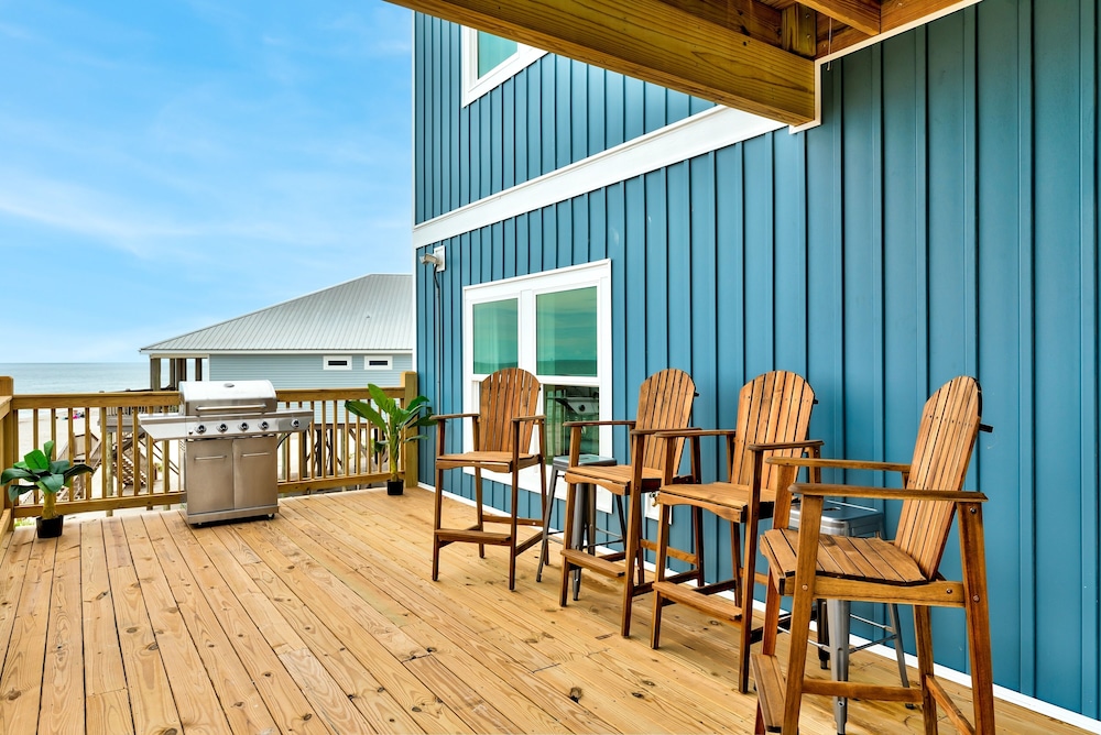Island Time Vi - Gulf Front! Private Heated Pool - Gulf View Balcony - 2 Master Suites! 6 Bedroom Home by RedAwning view 2
