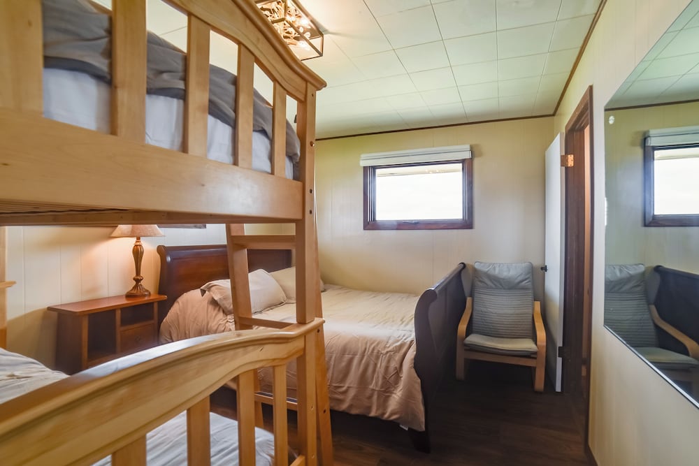 BBQ Ready: Lakefront Retreat in Watertown