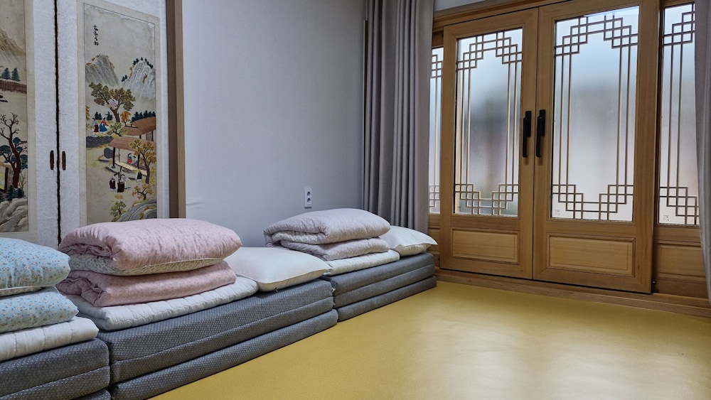 Leedo Hanok