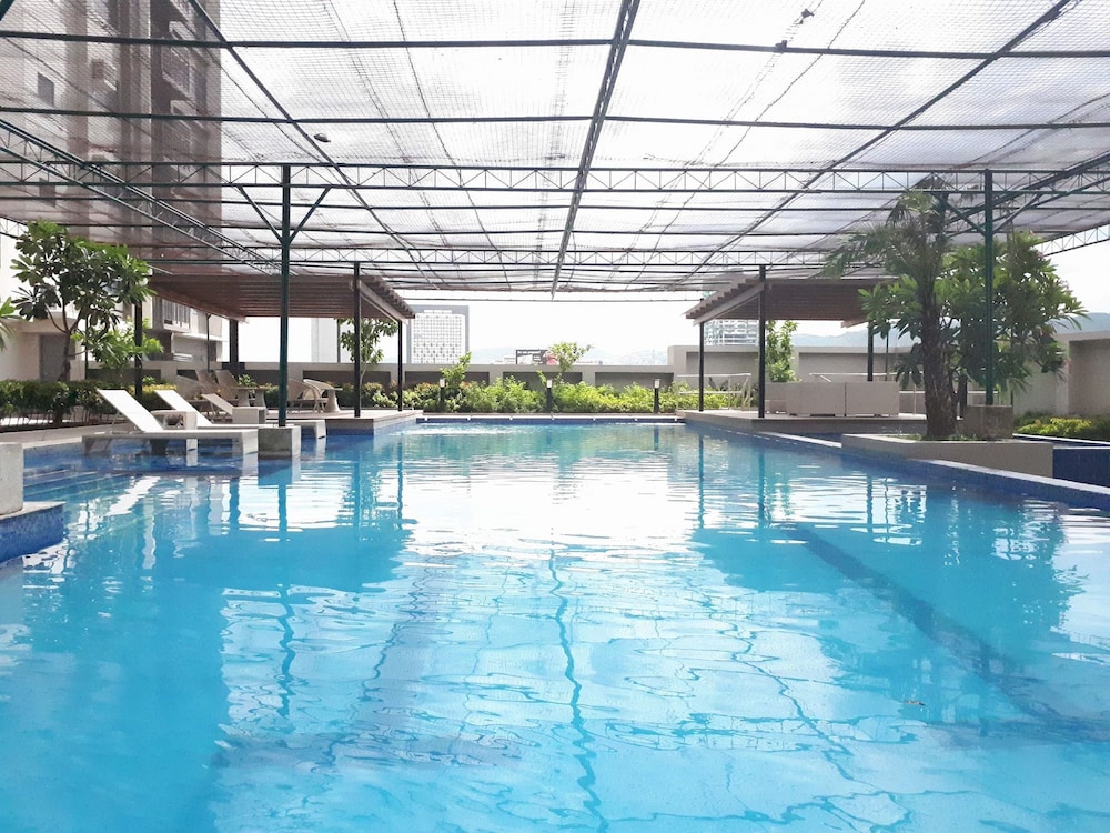 Cebu Vacations - Versteeg Vacations - Horizons 101 - Property Image 12