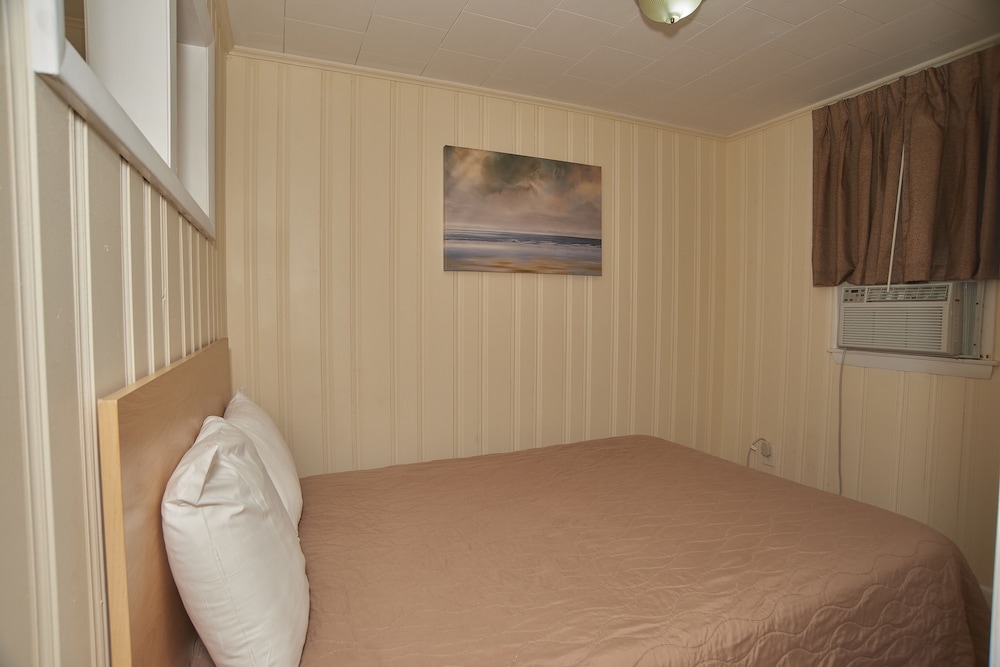 Marguerite Motel