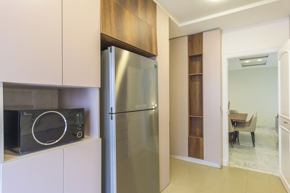 Crest - 3 Bedroom Apartment in Hamra