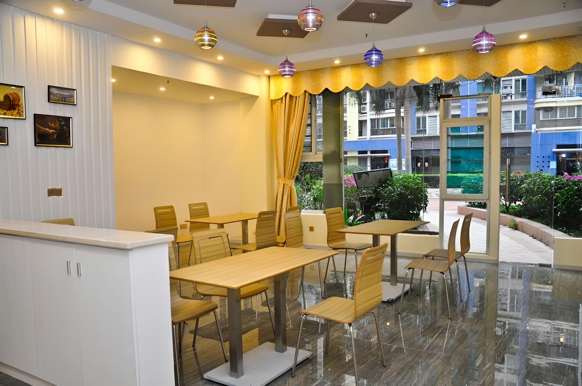 Huiyin Fashion Hotel