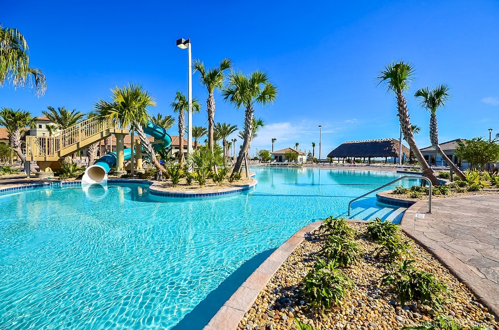 Stunning Villa W/private Pool & Spa + Game Room! - Image 4