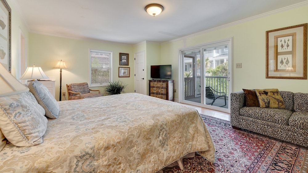 Huge Oceanfront Home With Full Golf Membership 8 Bedroom Home by Peace Vacations view 5