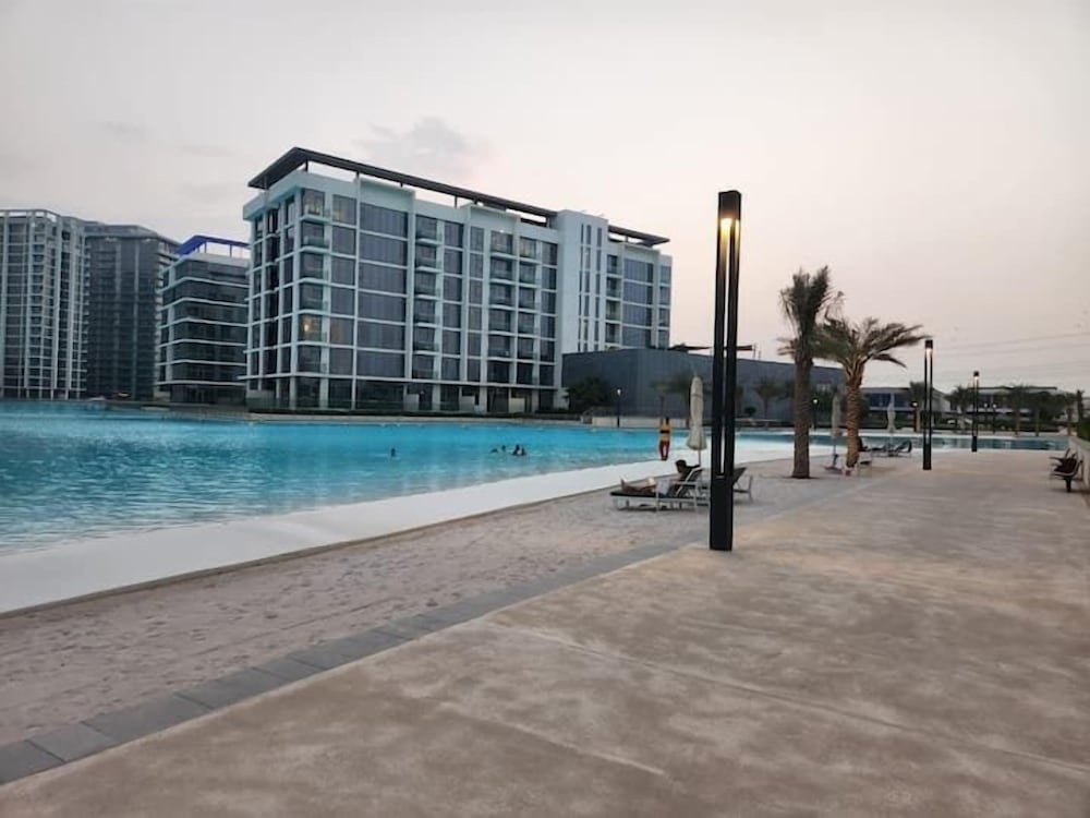 Vogue Lagoon District One Residence
