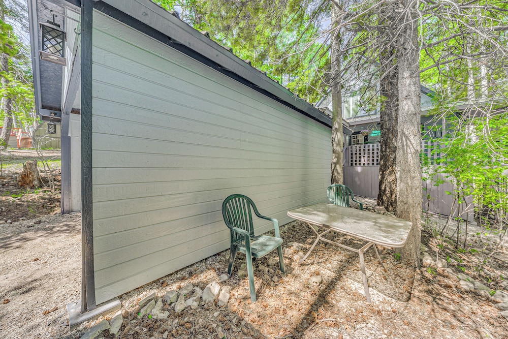 Alamogordo Vacations - Quaint Cloudcroft Cabin w/ Stunning Forest Views! - Property Image 4