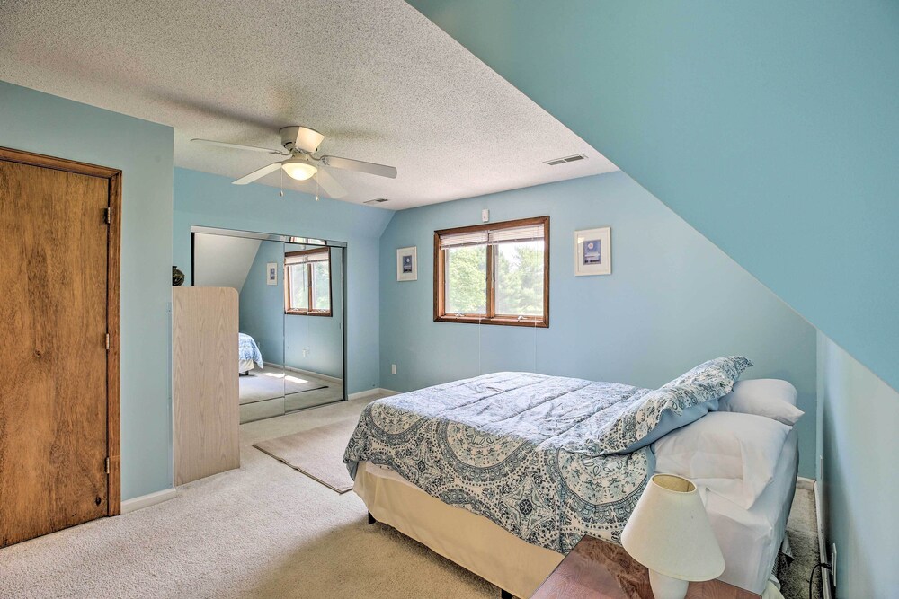 Lake Cumberland Home w/ Deck + Water Access!