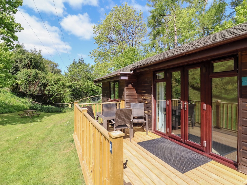 Chalet Log Cabin L6