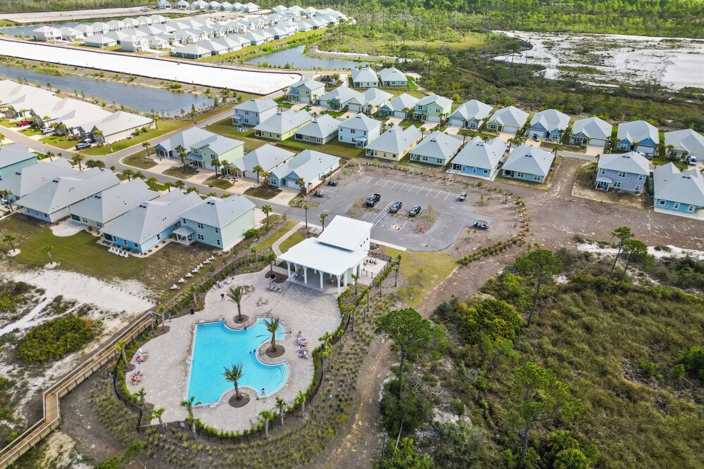 Beach Access: Port St Joe Home w/ Screened Patio!