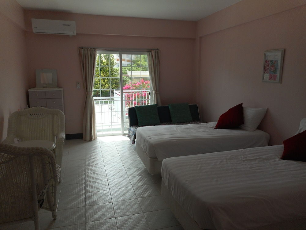 Avenue Guesthouse view 2