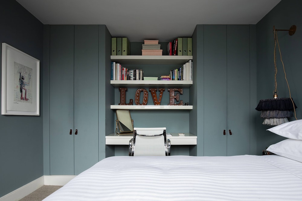Chesilton Road by Onefinestay
