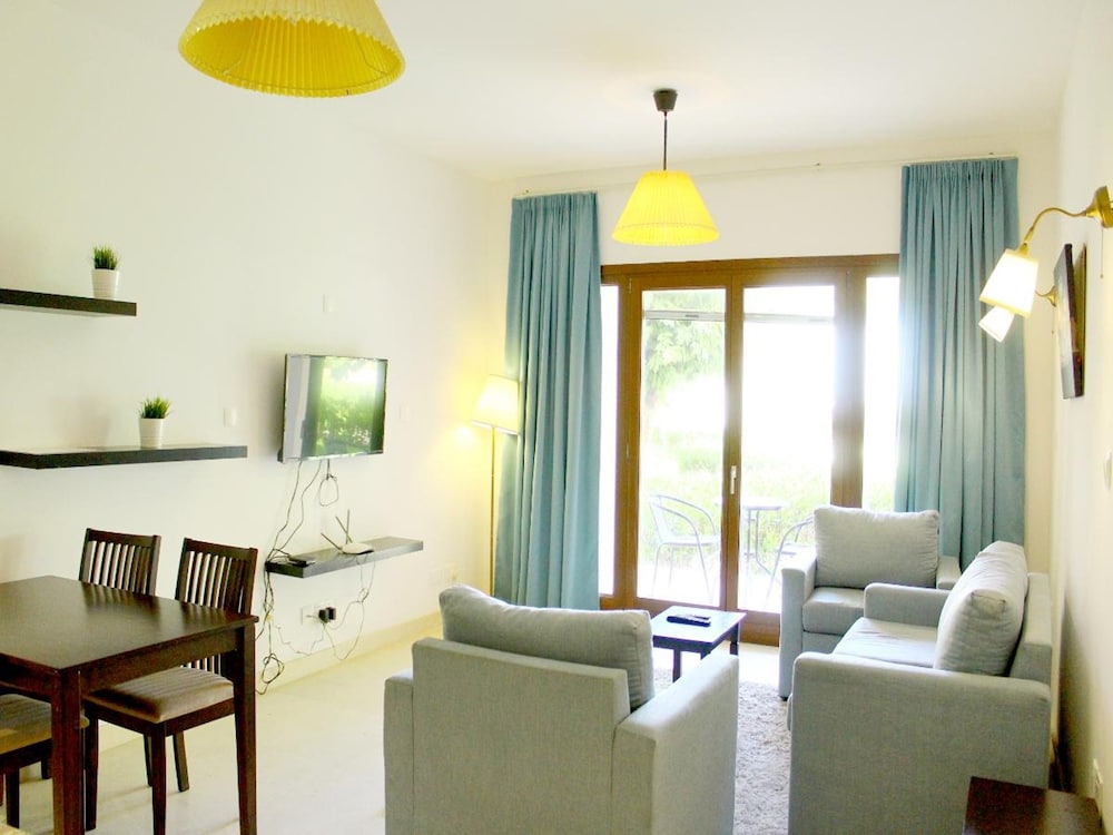 Cosy 2-bedroom Marina Haven