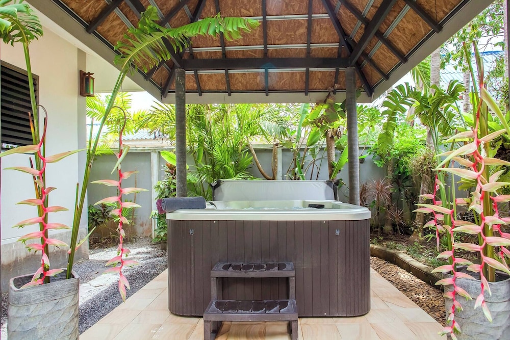 Jaccuzi House 5 pl 200 m From a Beautiful Beach