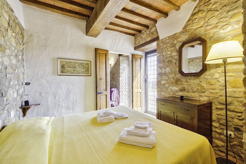 Querceto view 3