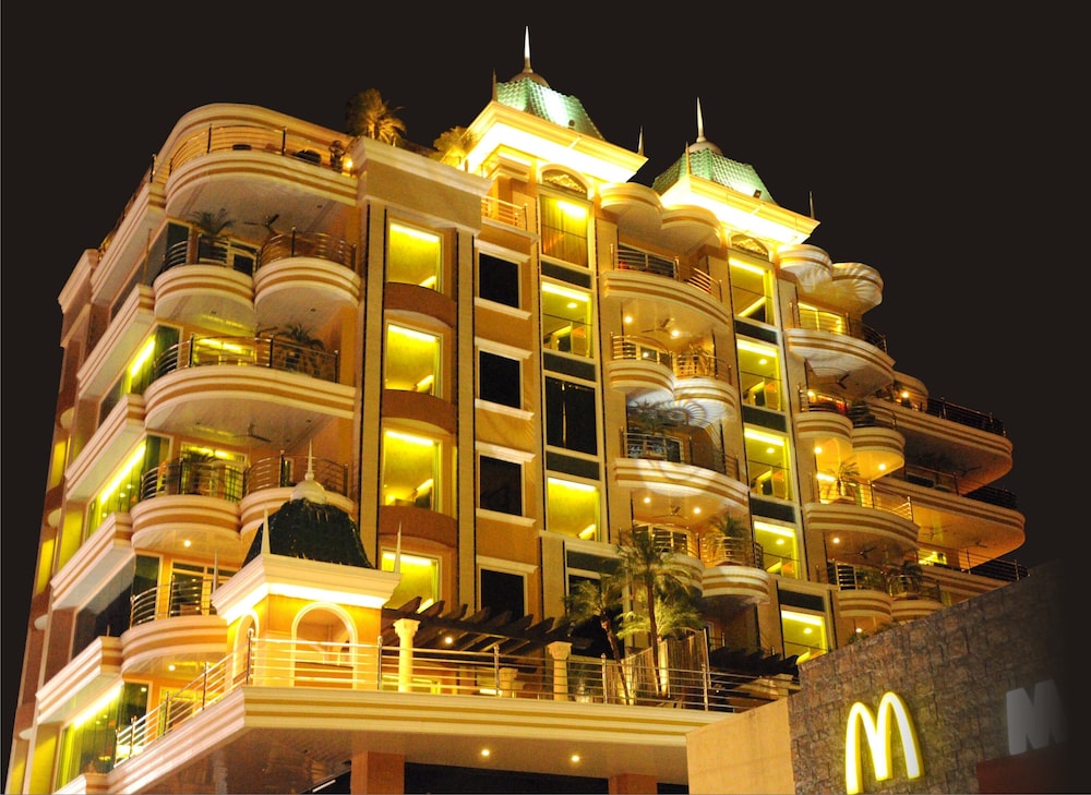 Fields Plaza Hotel