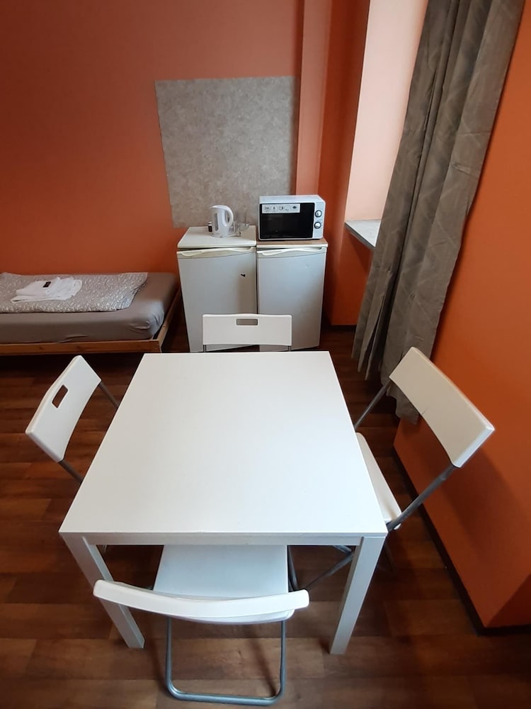 2-Rent Group Hostel Zimmer&Apartments GKP2