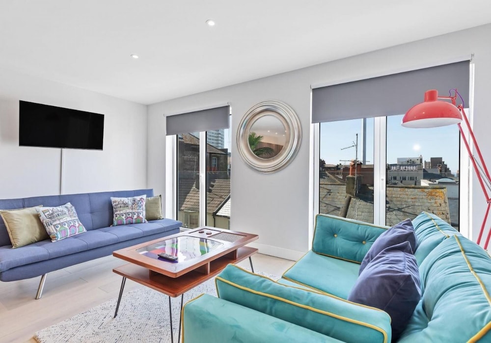 Right On Bright On Apartment 1C - City Centre Luxury Apartments view 3