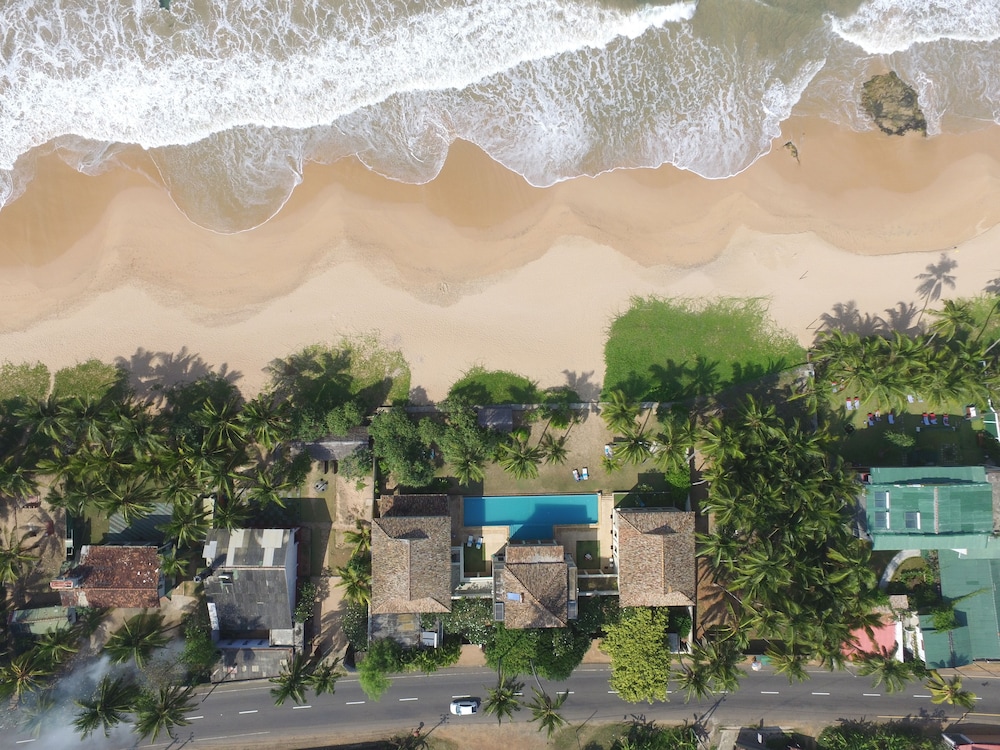 Sri Villas
