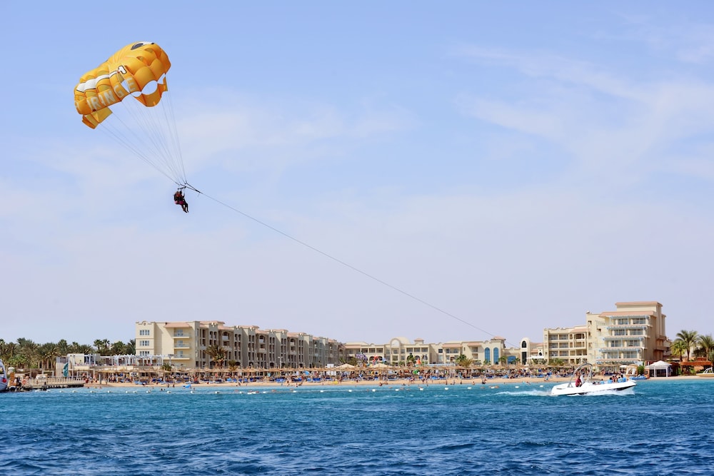 Pickalbatros White Beach Resort - Hurghada