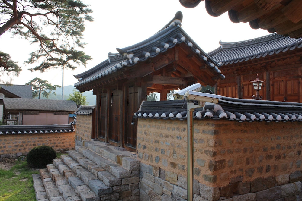 Ongyejongtaek Sambaekdang