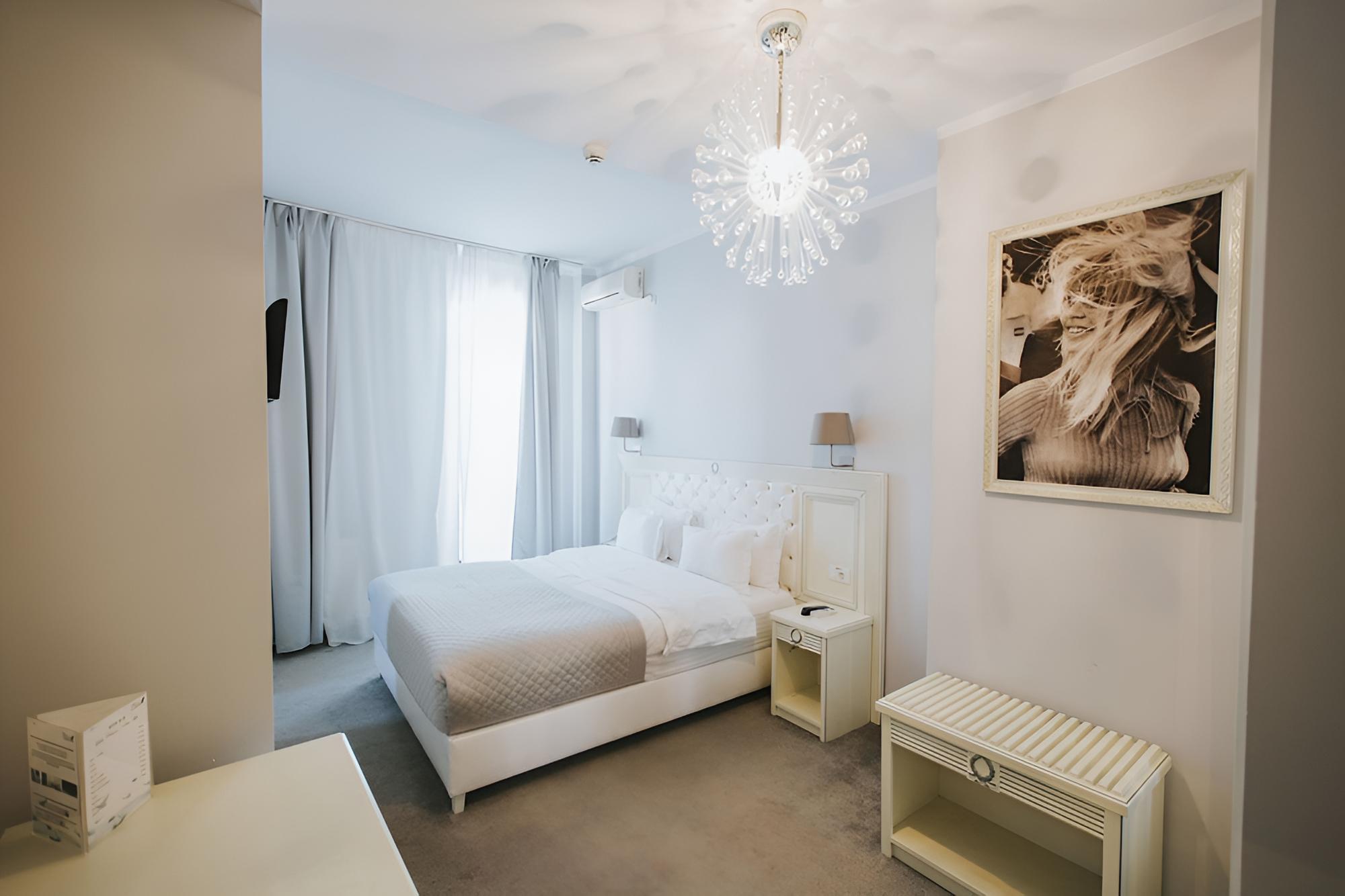 Cherie Hotel Boutique & Restaurant