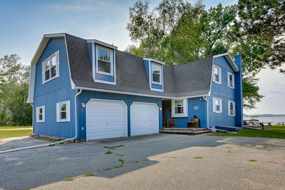 Saint Helen Lake House w/ Private Beach & Fire Pit view 5