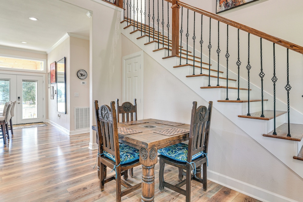 Farm Animals On-site: Needville Ranch Getaway!