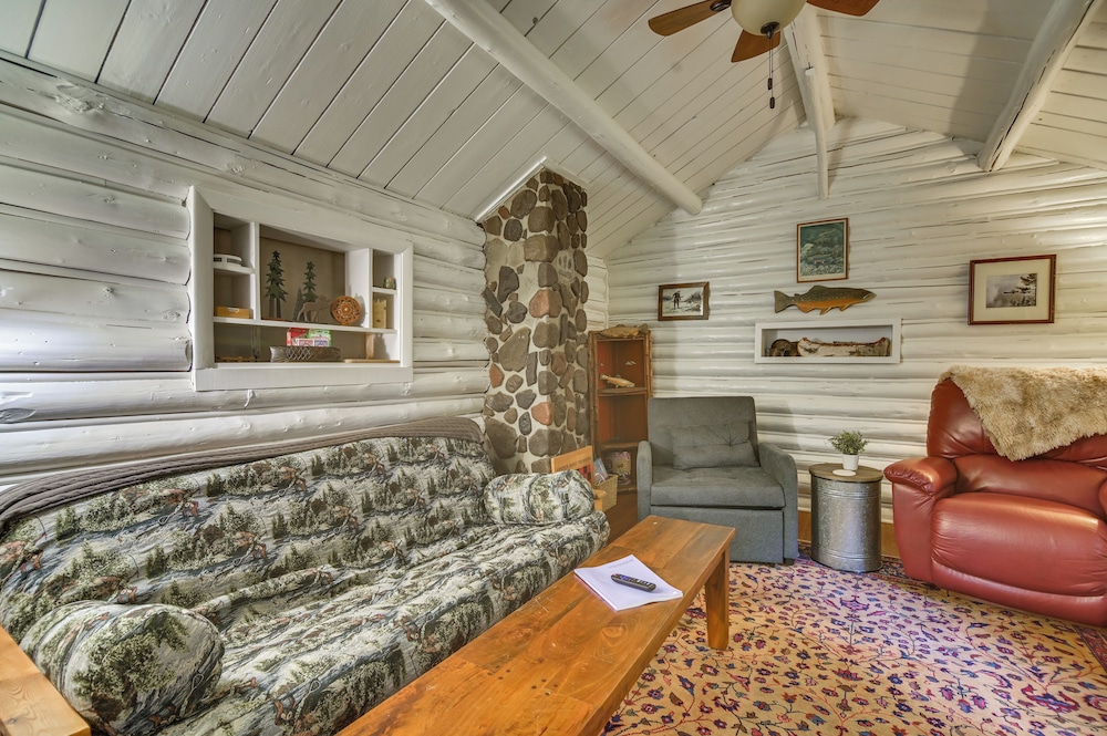 Deck + Fire Pit: Nature Lover's Retreat in Maine!