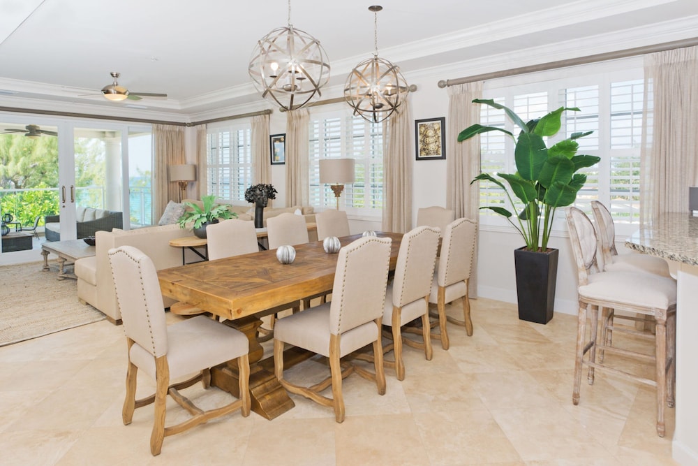 Seabreeze 8 - Luxury 4-bedroom on Seven Mile Beach