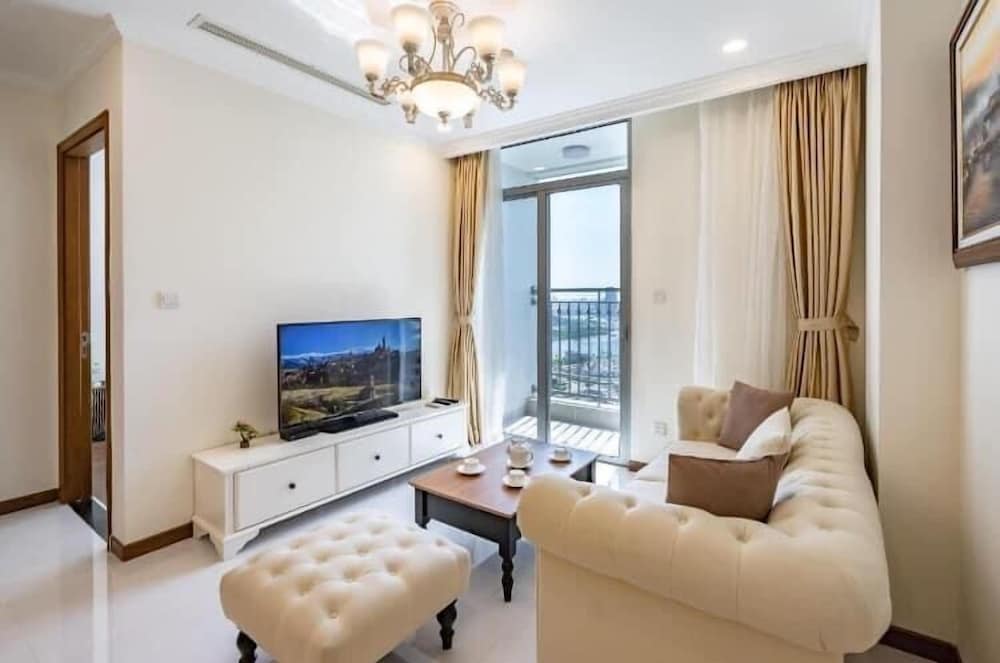 Somi Luxstay LP