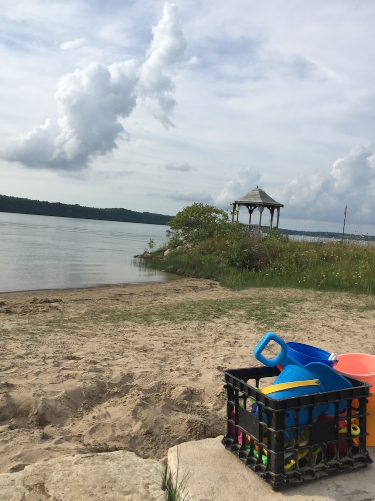 Waterview On The Bay