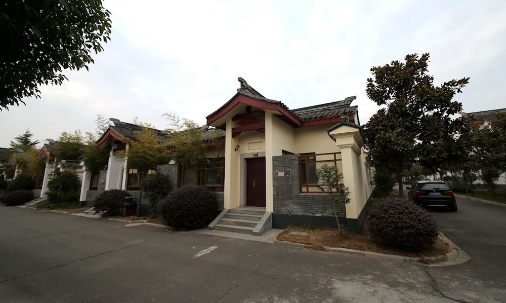 Lianyungang Donghai Shisu Onsen Villa
