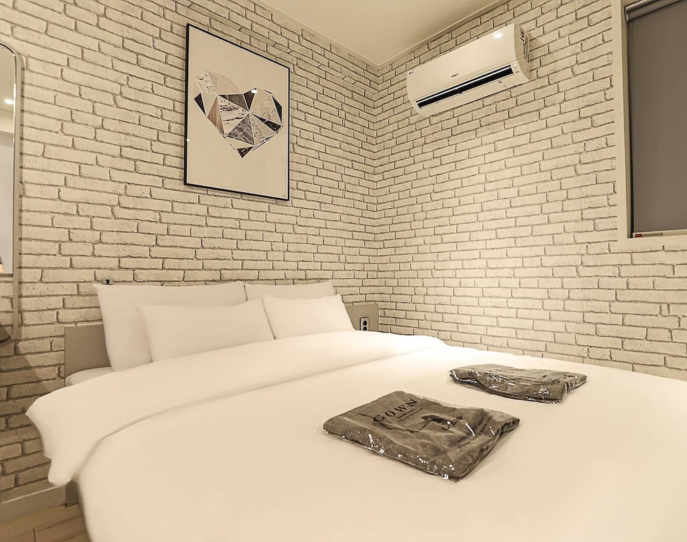 CHESS HOTEL