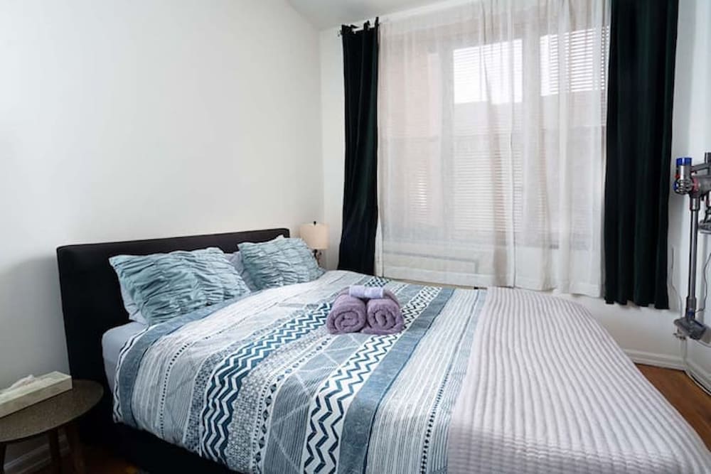 Charming Quiet Studio Right Off Central Park West