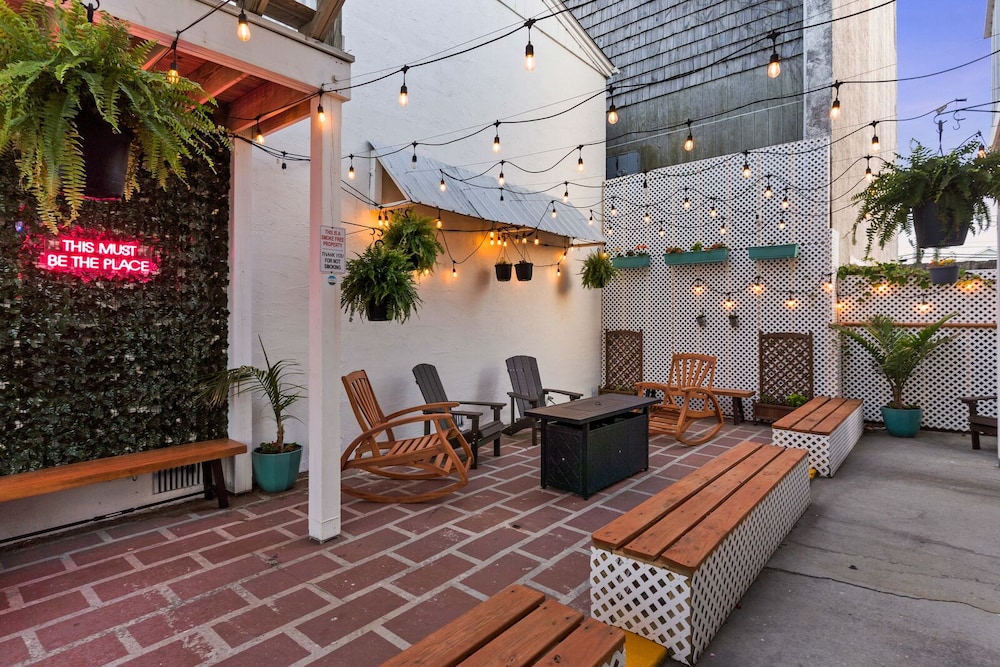 Dry Dock Inn