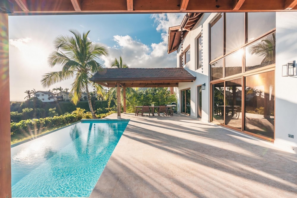Amazing Villa With Ocean View at Puerto Bahia E6 view 3