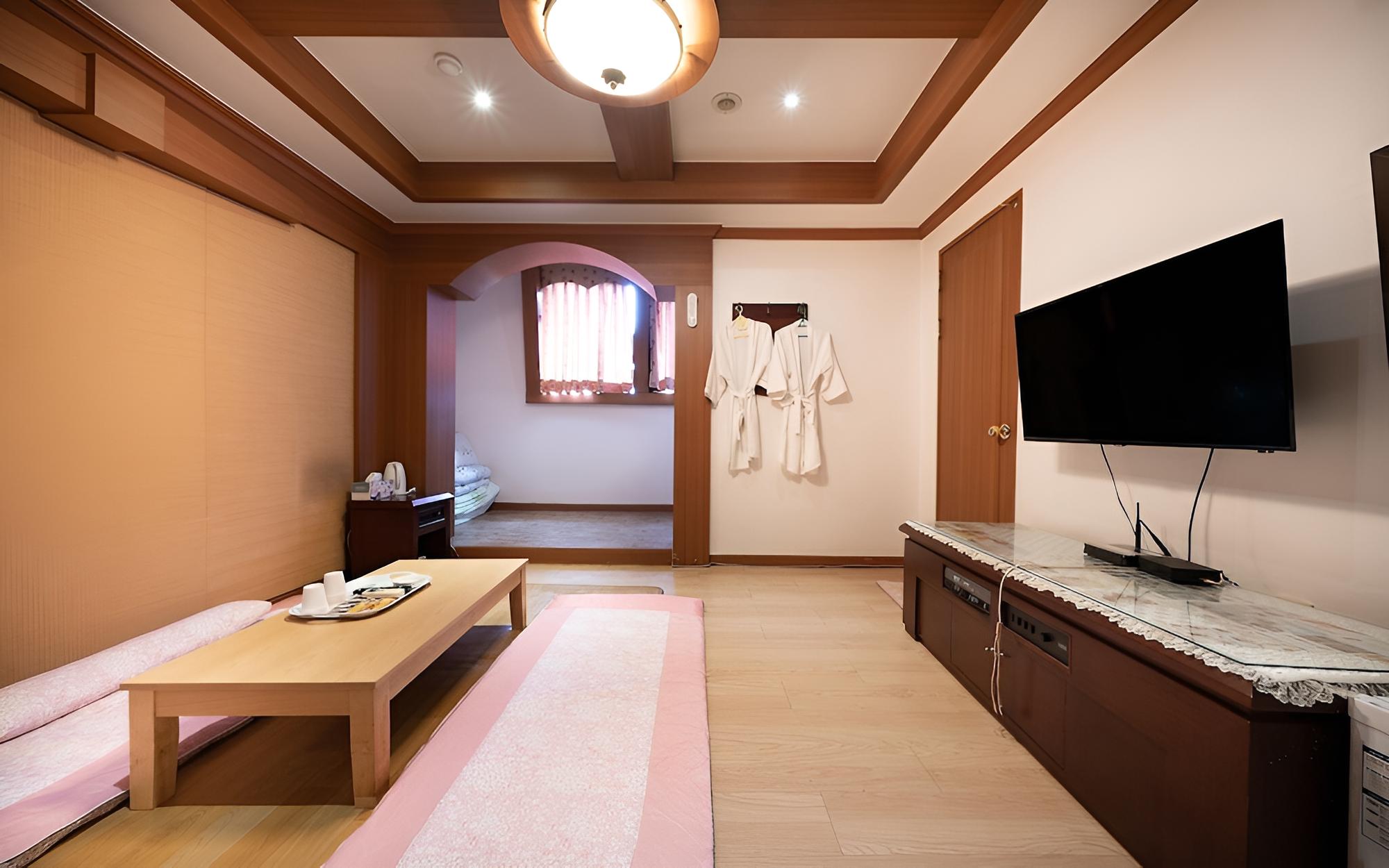 Photo 7