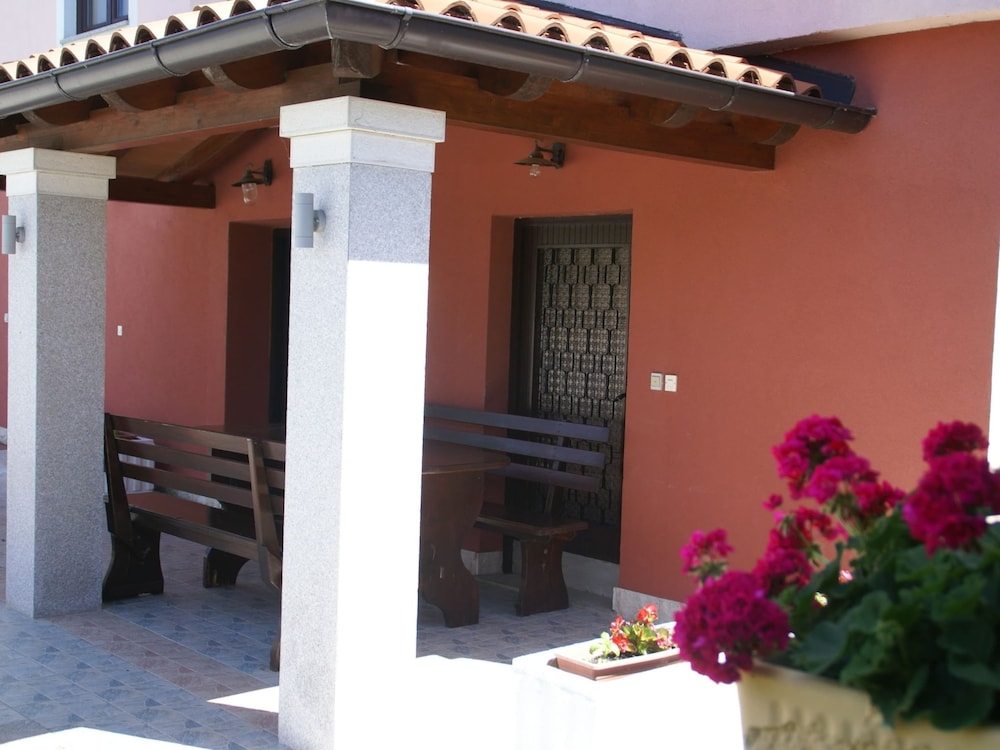 Charming Apartment in Banjole Near Sea view 4