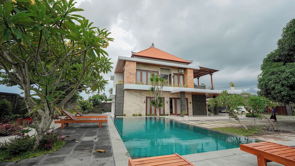 Mona Bali Guest House
