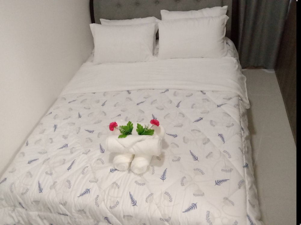 Luxurious Bayview 2BR Near MOA Picc CCP Free Wifi