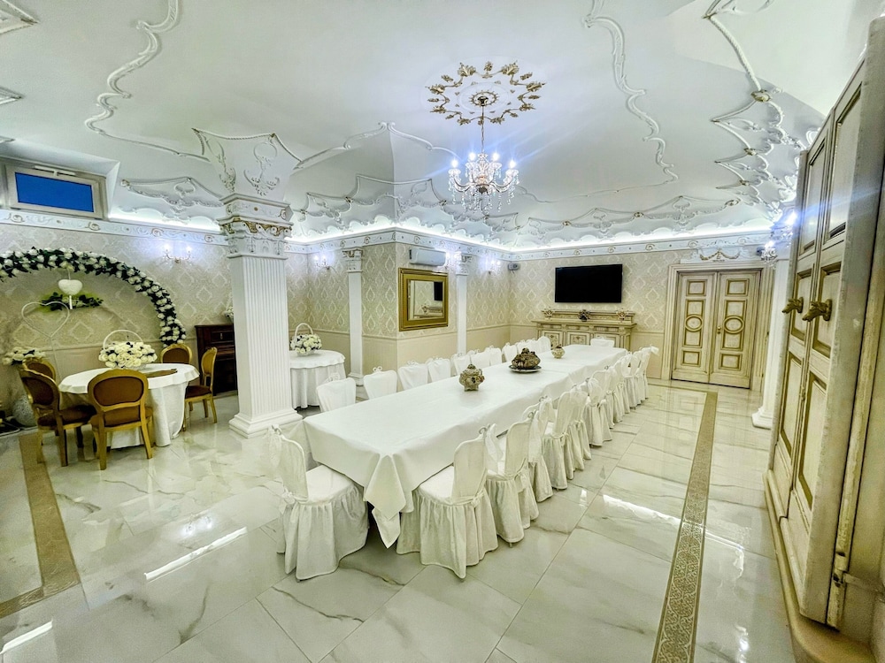 meeting & event spaces