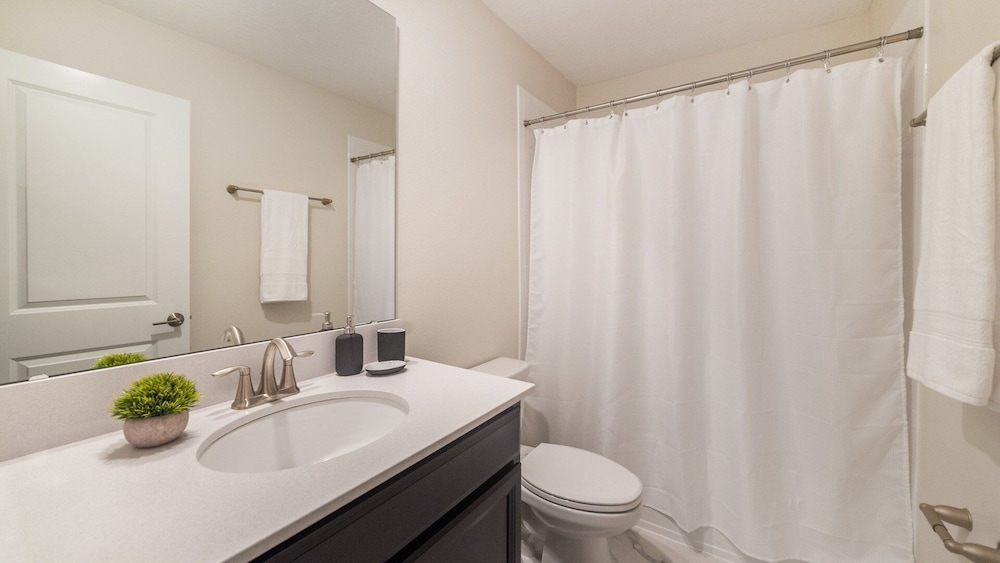 Championsgate Resort 8 Bedroom Home with Game Room+Pool 8 Home