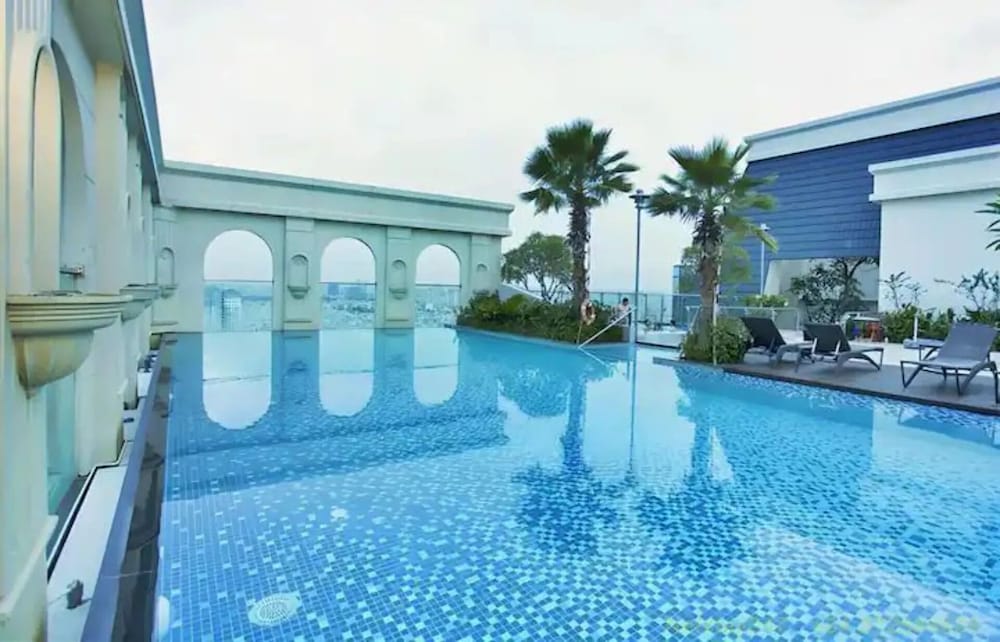 ICON 56 Luxury Aparment