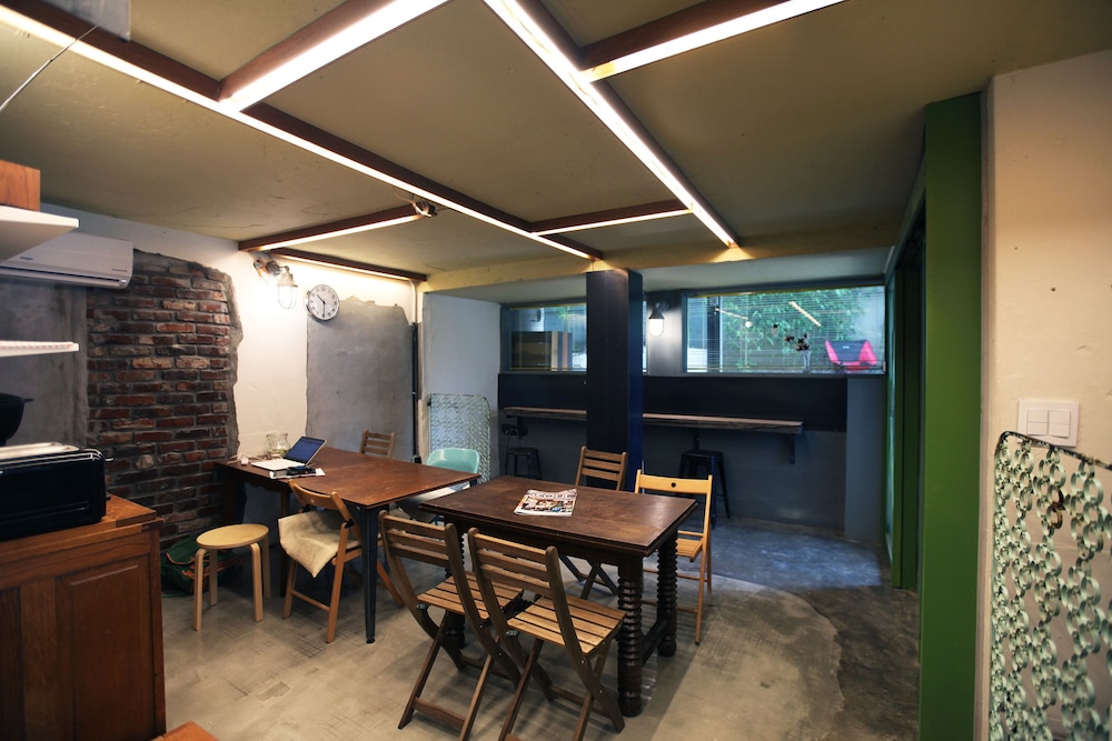 Hongdae Guesthouse Pajamaparty - Hostel