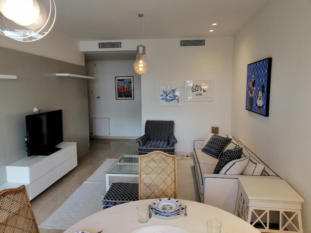 Luxueux Apt Avec Jardin et Garage Priv s Marsa view 3