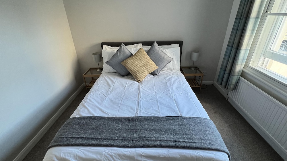 Spacious 1-bed - Coolest Neighbourhood in Brighton view 2