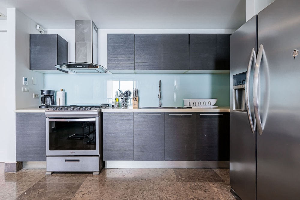 w Comfy 1BR w Fantastic Balcony in YOO