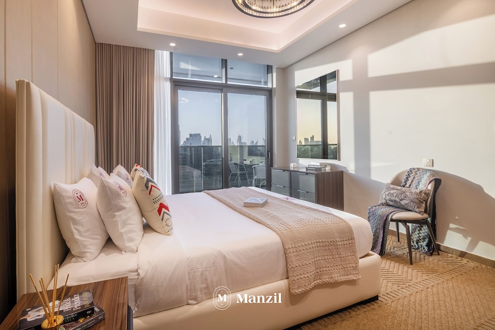 Manzil-1BR Apartment with Burj View