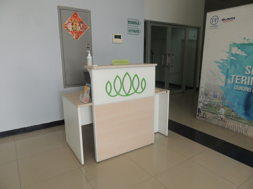 Reva Room on Gunung Putri Square Apartment view 2